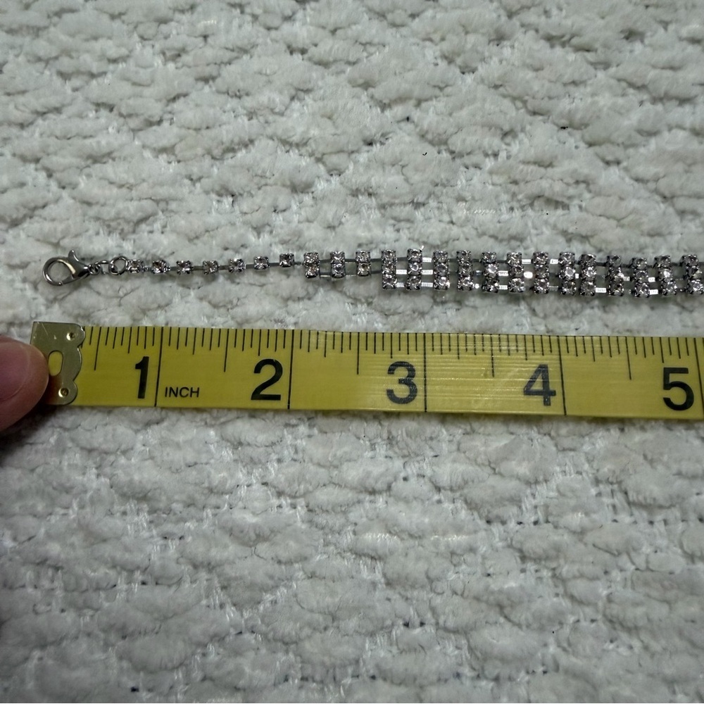 Butterfly Silver Toned Rhinestones Choker - Picture 7 of 9